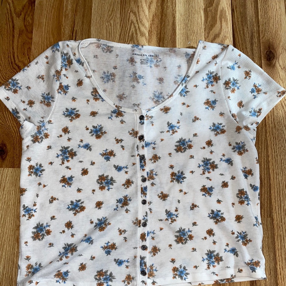 American Eagle floral top size XL